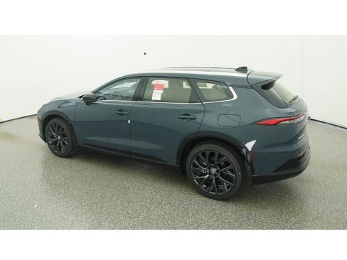 New 2025 Toyota Crown Signia image 4