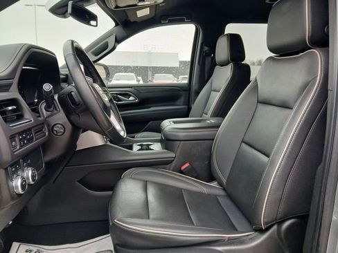 Certified 2022 GMC Yukon SLT w/ SLT Luxury Package AWD/4WD image 10