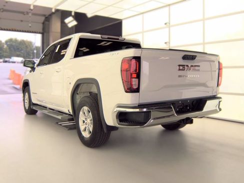 Used 2023 GMC Sierra 1500 SLE w/ Enhanced Capability Package AWD/4WD image 3