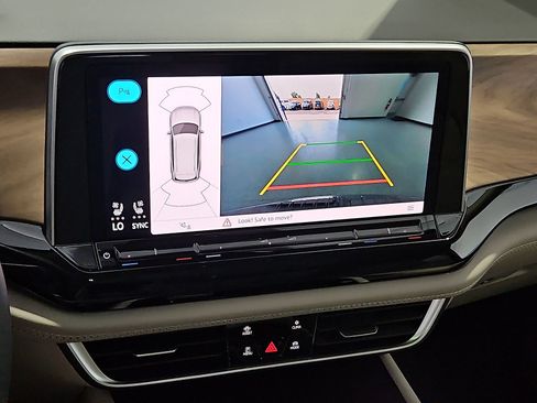 New 2026 Volkswagen Atlas SE FWD image 19
