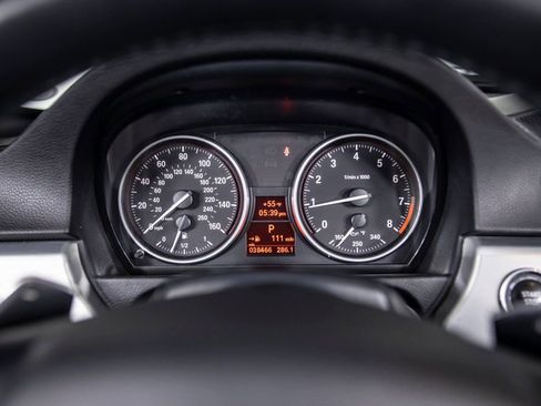 Used 2011 BMW 335i Convertible image 21