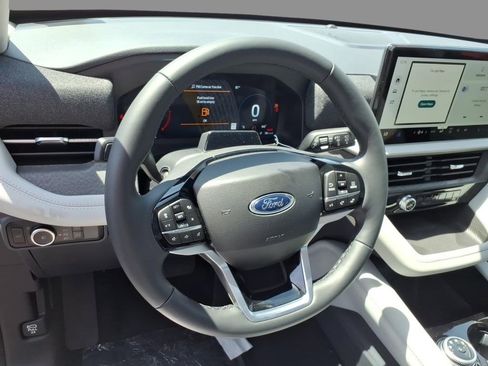 New 2026 Ford Explorer Platinum w/ LUX Leather Package AWD/4WD image 22