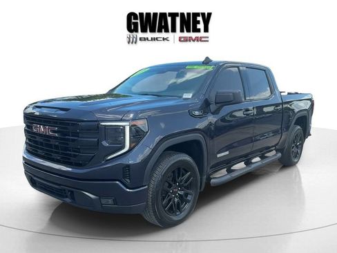 Used 2025 GMC Sierra 1500 Elevation AWD/4WD image 1