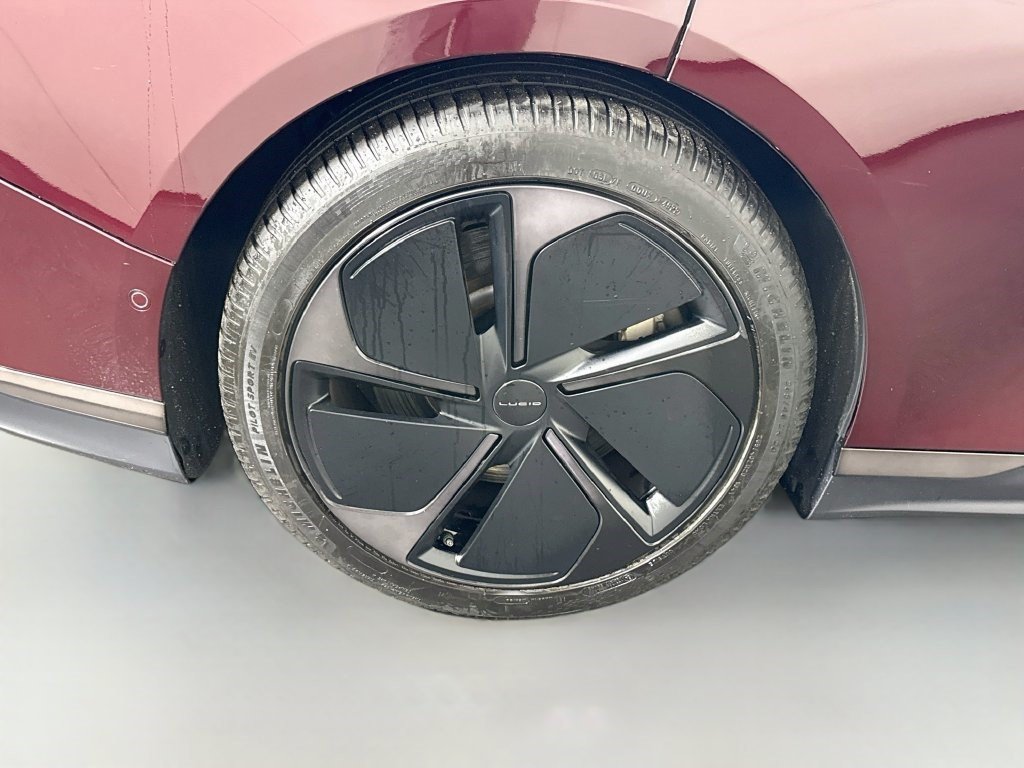 Used 2024 Lucid Air Touring AWD/4WD image 31
