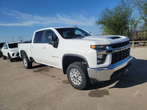 Used 2023 Chevrolet Silverado 2500 LT image 1