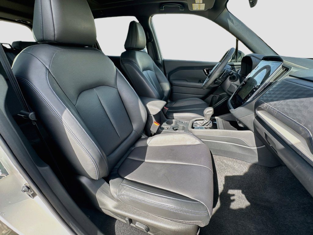 Used 2025 Subaru Forester Limited AWD/4WD image 37
