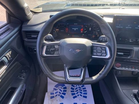 Used 2025 Ford Mustang Coupe image 14