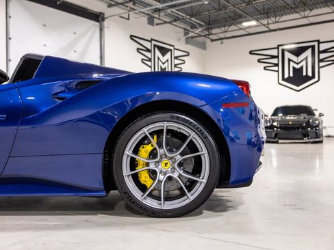 Used 2019 Ferrari 488 Spider image 19