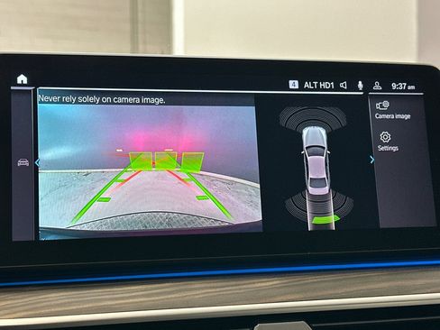 Certified 2023 BMW 530e w/ M Sport Package image 23