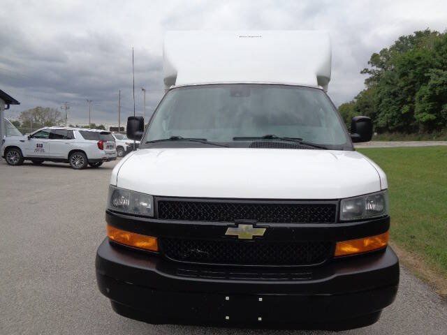 Used 2021 Chevrolet Express 3500 w/ Power Convenience Package RWD image 12
