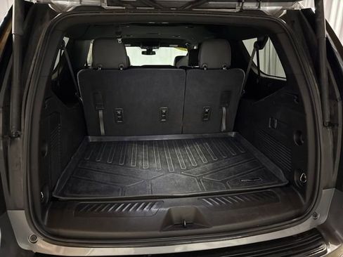 Used 2021 Chevrolet Suburban LT AWD/4WD image 28