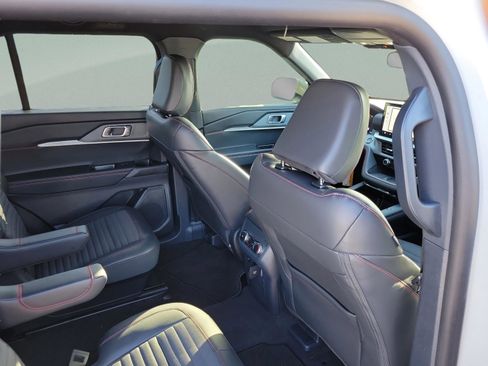 New 2025 Ford Explorer ST-Line w/ Premium Package image 28