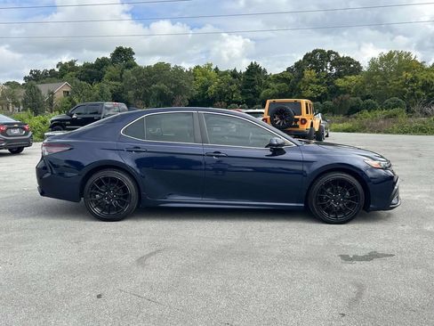 Used 2021 Toyota Camry SE FWD image 8
