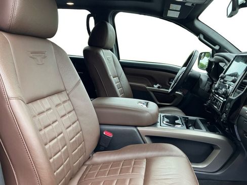Used 2024 Nissan Titan Platinum Reserve w/ Moonroof Package AWD/4WD image 15