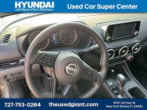 Used 2025 Nissan Sentra S image 10