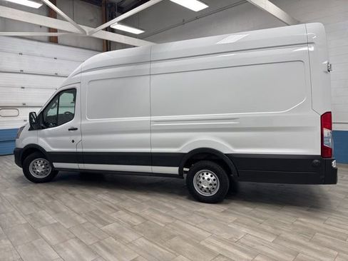Used 2024 Ford Transit 250 148 High Roof Extended AWD w/ Load Area Protection Package image 4