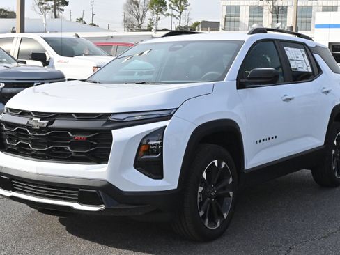 New 2026 Chevrolet Equinox RS w/ LPO, Floor Liner Package FWD image 5