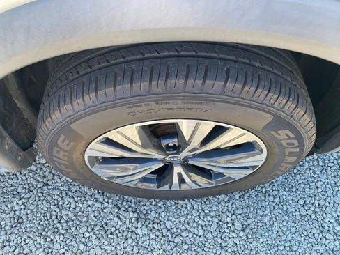 Used 2023 Nissan Rogue SV FWD image 22