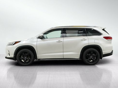 Used 2019 Toyota Highlander Limited Platinum AWD/4WD image 2