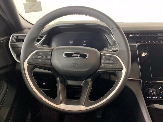 Used 2025 Jeep Grand Cherokee L Laredo AWD/4WD image 31