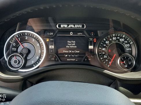 Used 2020 RAM 1500 Big Horn AWD/4WD image 20