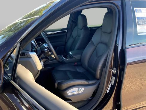 Used 2018 Porsche Cayenne S AWD/4WD image 8
