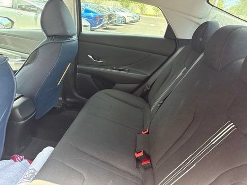 Used 2023 Hyundai Elantra SEL w/ Convenience Package FWD image 10