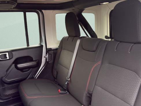 Used 2018 Jeep Wrangler Unlimited Rubicon AWD/4WD image 17