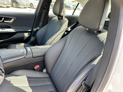Used 2025 Mercedes-Benz E 350 4MATIC Sedan image 15