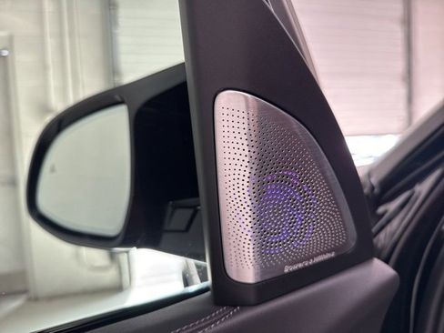 Used 2024 BMW X7 M60i w/ Executive Package image 17