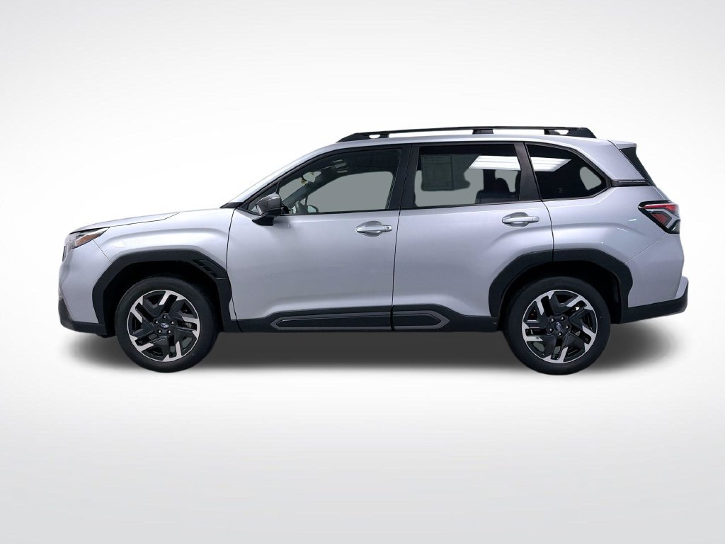 Used 2025 Subaru Forester Limited AWD/4WD image 2