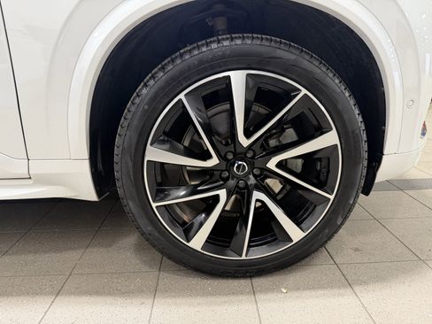 Used 2023 Volvo XC90 B5 Plus w/ Protection Package Premier image 7