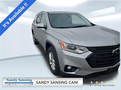 Used 2021 Chevrolet Traverse LT FWD image 1