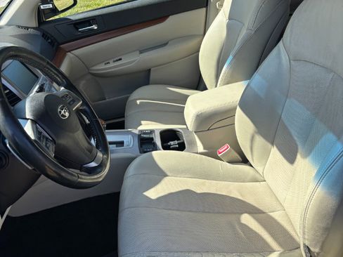 Used 2014 Subaru Outback 2.5i Limited image 18