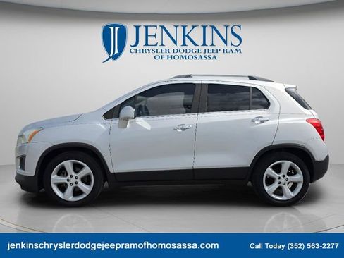 Used 2016 Chevrolet Trax LTZ FWD image 8