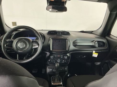 Used 2022 Jeep Renegade Altitude image 23