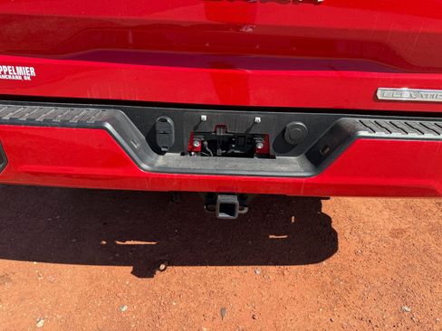 Used 2022 GMC Sierra 1500 Elevation w/ LPO, Elevation Black Package image 8