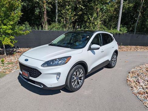 Used 2020 Ford Escape Titanium AWD/4WD image 1