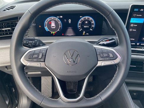 New 2025 Volkswagen Tiguan S image 18