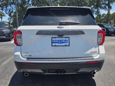 Used 2020 Ford Explorer XLT w/ Equipment Group 202A RWD image 4