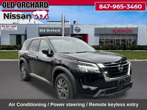 Used 2024 Nissan Pathfinder S AWD/4WD image 5