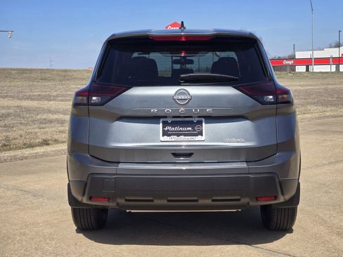 New 2026 Nissan Rogue SV image 8