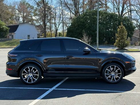 Used 2019 Porsche Cayenne S image 6