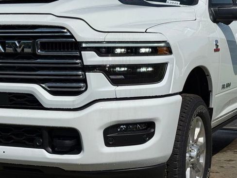 New 2026 RAM 2500 Laramie AWD/4WD image 11