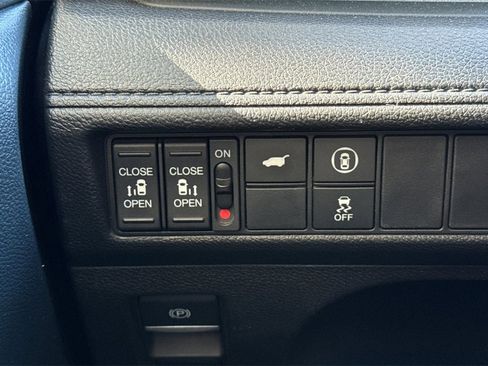 Used 2024 Honda Odyssey EX-L image 38