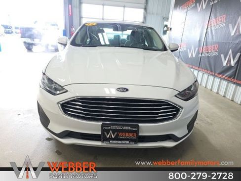 Used 2019 Ford Fusion S image 2