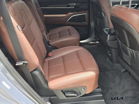 Certified 2023 Kia Telluride EX w/ EX Captain's Chair Package FWD image 16