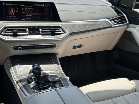 Used 2021 BMW X5 xDrive40i w/ M Sport Package AWD/4WD image 27