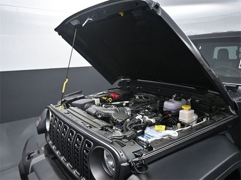 New 2025 Jeep Gladiator Sport image 32