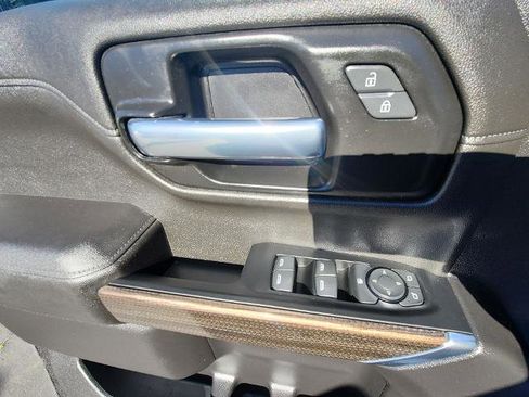 Used 2021 Chevrolet Silverado 1500 LT image 22